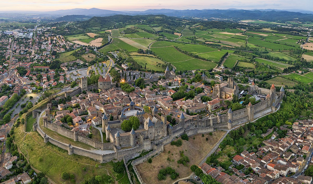 Cité de Carcassonne par Chensiyuan, CC-by-SA 4.0.